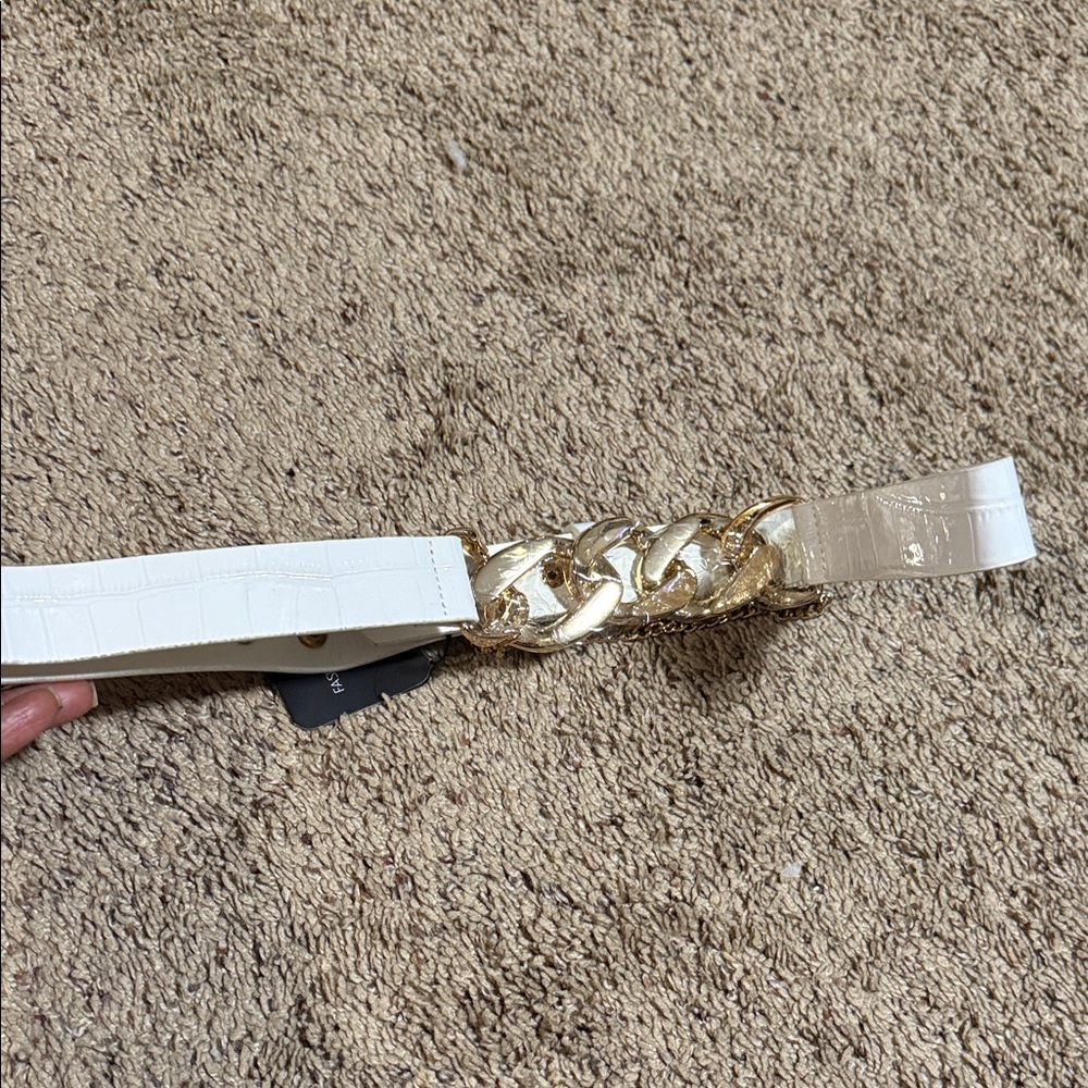 Elegant White and Gold Chain Belt